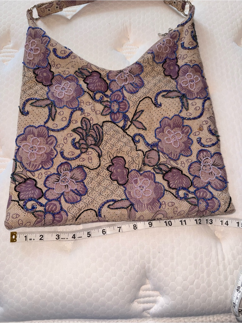 87. Embroidered Floral Shoulder Bag in Lavender and Beige - Picture 7 of 9